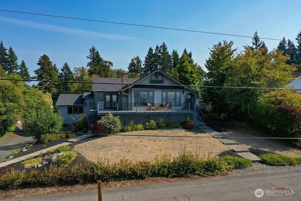 Property Photo:  343  Farragut Avenue N  WA 98366 