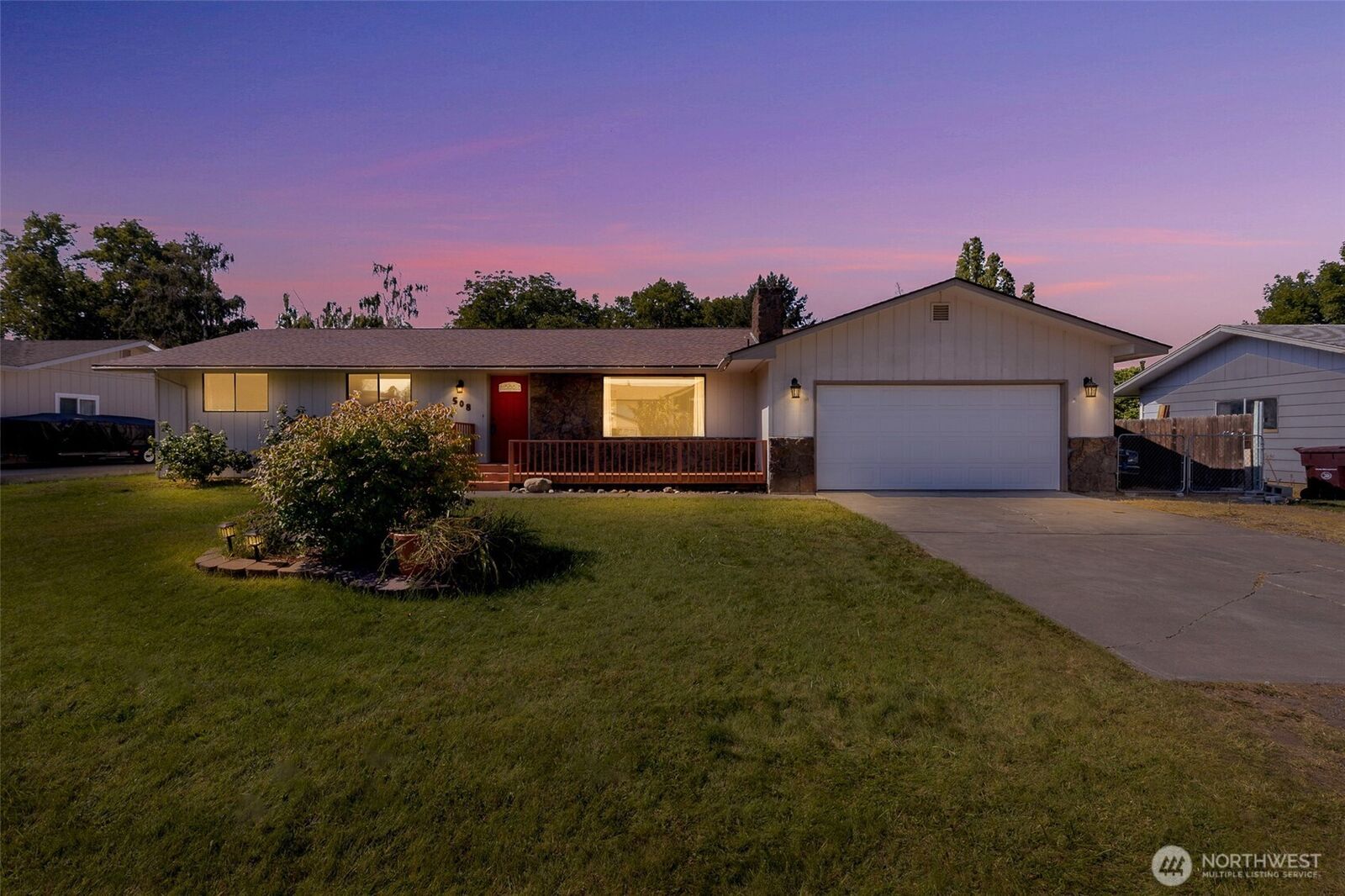 Property Photo:  508 S Fillmore St  WA 99336 