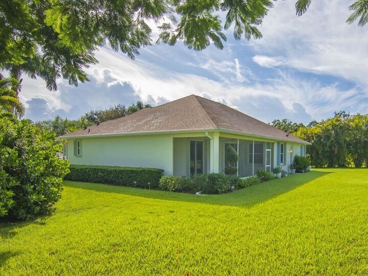 Property Photo: 305 Bourdeaux Drive SW FL 32968
