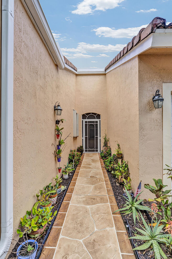 Property Photo: 2455 Coral Trace Circle S FL 33445