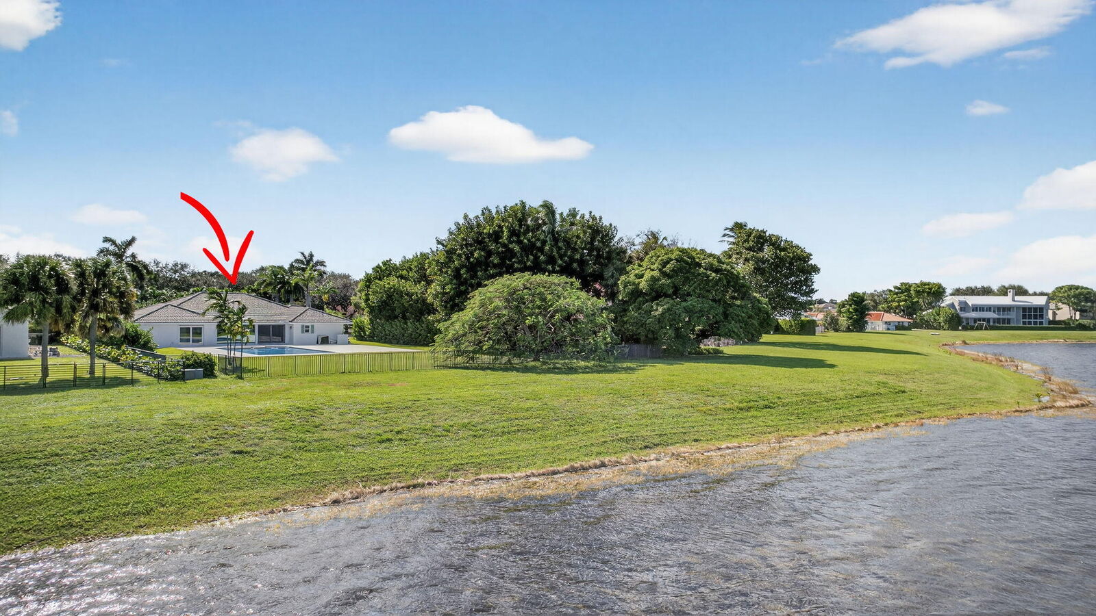 Property Photo:  8 Woodbrook Circle  FL 33401 