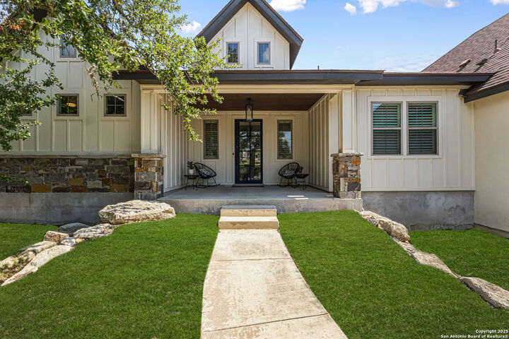 Property Photo: 211 Spacious Sky TX 78260