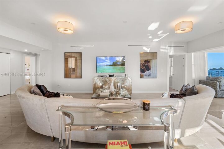 Property Photo:  16 Island Ave 7C  FL 33139 