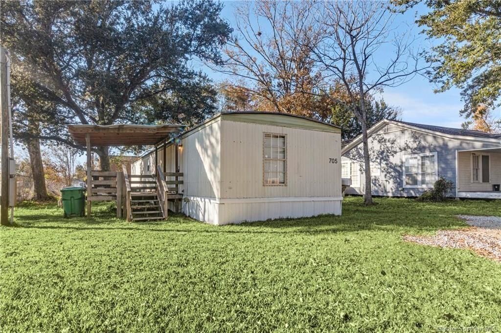Property Photo: 705 Hilma Street LA 70669