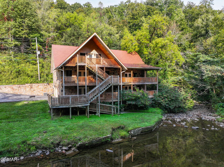 4273 Pittman Center Road  Sevierville TN 37876 photo