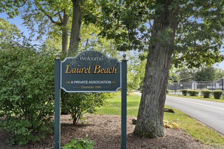 Property Photo:  276 First Avenue  CT 06460 
