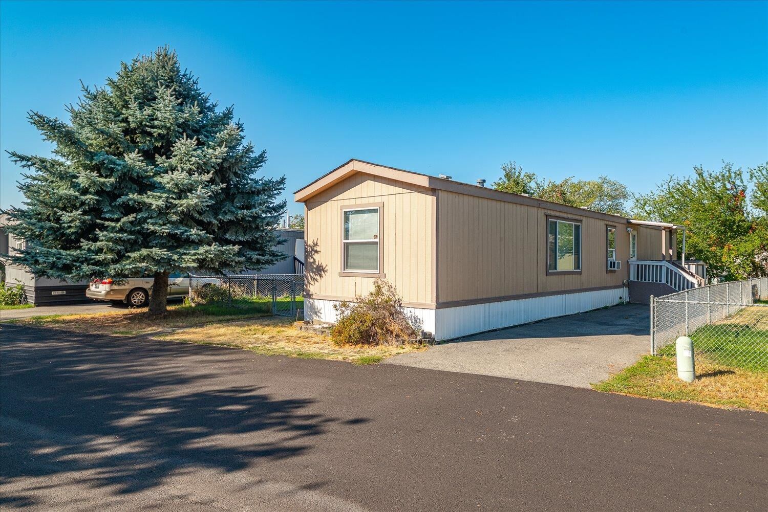 Property Photo:  21725 E Wellesley Ave 9  WA 99027 