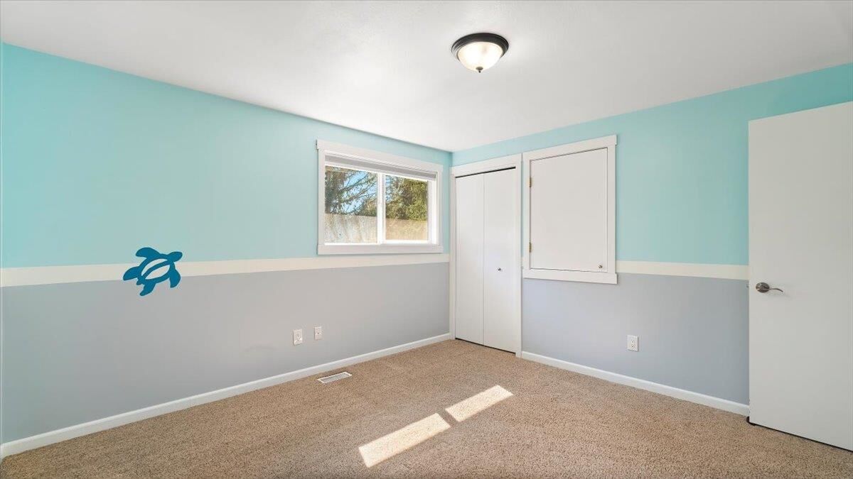 Property Photo:  15307 N Cincinnati Dr  WA 99208 