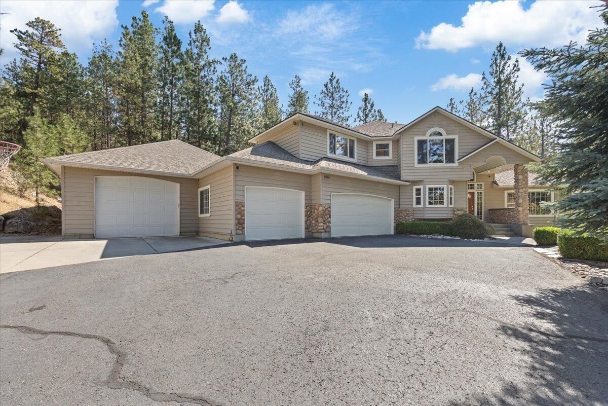 Property Photo:  4127 S Best Ln  WA 99037 