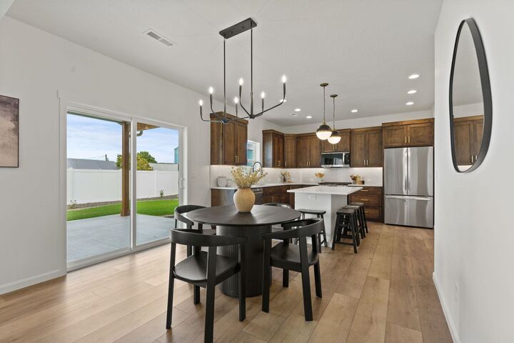 Property Photo:  1608 N Garvin Ct  WA 99016 