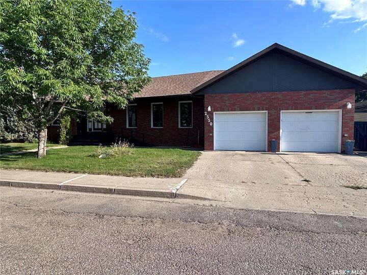 Photo de la propriété:  2550 Cardinal Crescent  SK S9A 3W9 