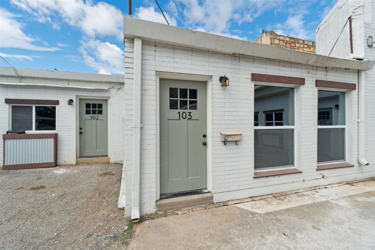 Property Photo:  103 E Cherry Street  OK 74023 