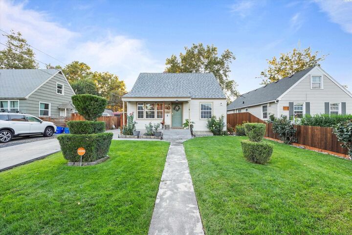 Property Photo: 29 N Mayfield Street WA 99336