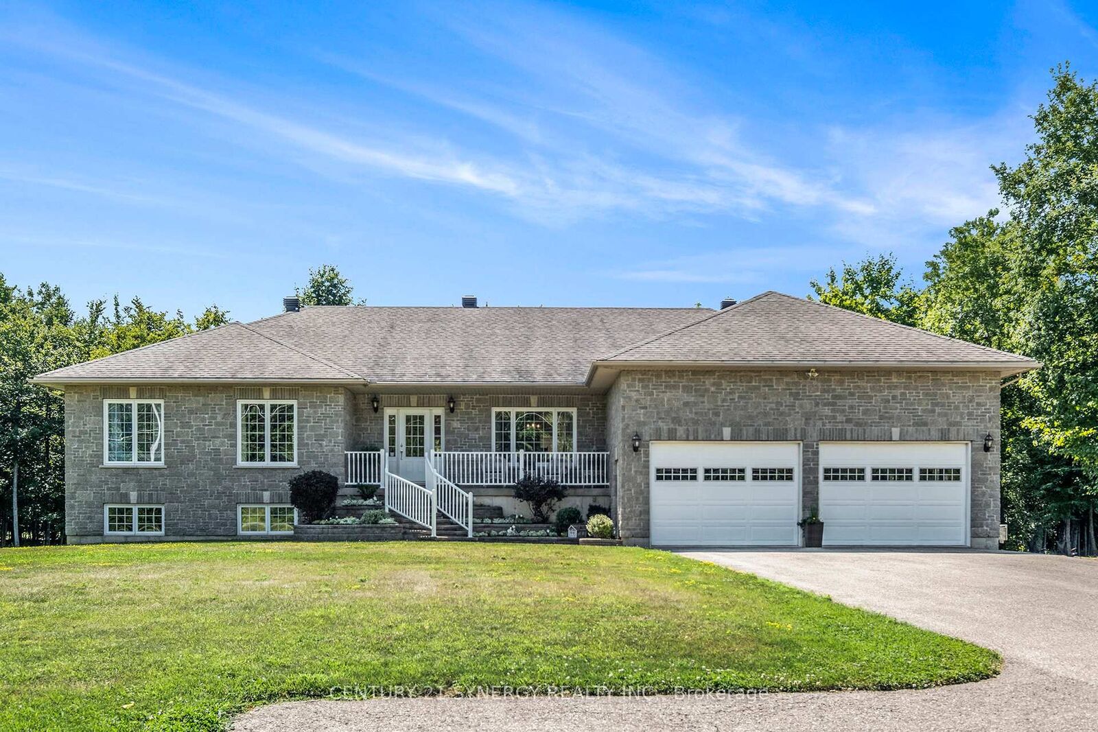 Photo de la propriété:  151 Golf Club Road  ON K7A 4S5 