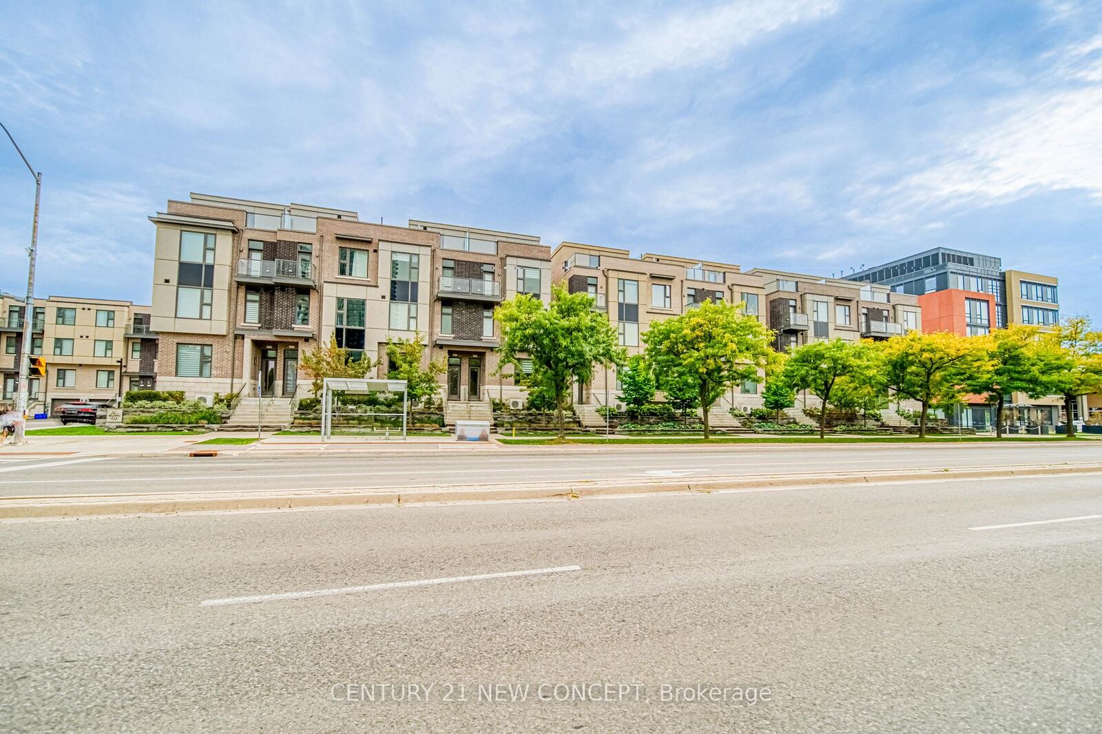 Photo de la propriété:  895 Clark Avenue W  ON L4J 7M1 