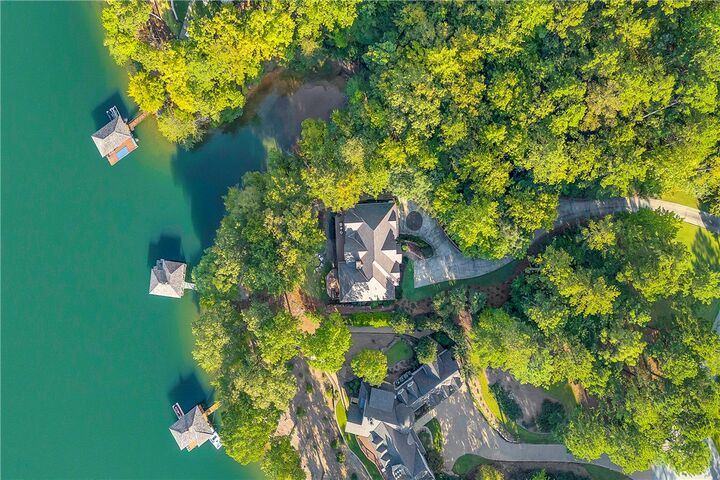 Property Photo:  422 Pileated Woodpecker  SC 29685 