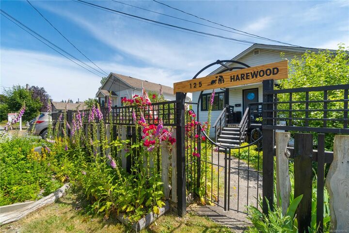 Property Photo:  125 Harewood Rd  BC V9R 2Y7 