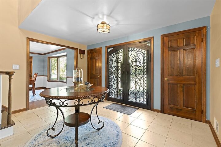 Property Photo:  153 Oakwood Road  PA 15317 
