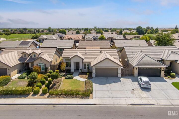Property Photo: 13511 Ashton Wood Court CA 93314