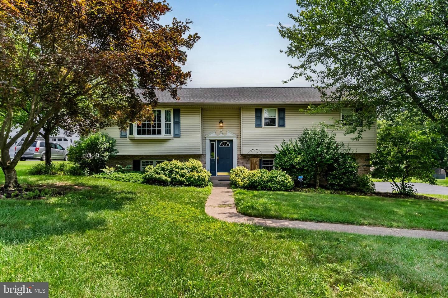 Property Photo:  7 Dorchester Road  PA 17036 