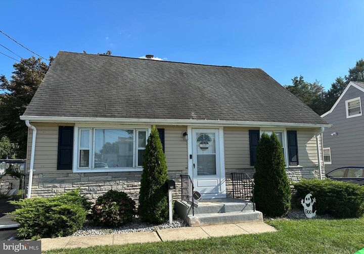 Property Photo:  29 Pettyridge Road  NJ 08620 