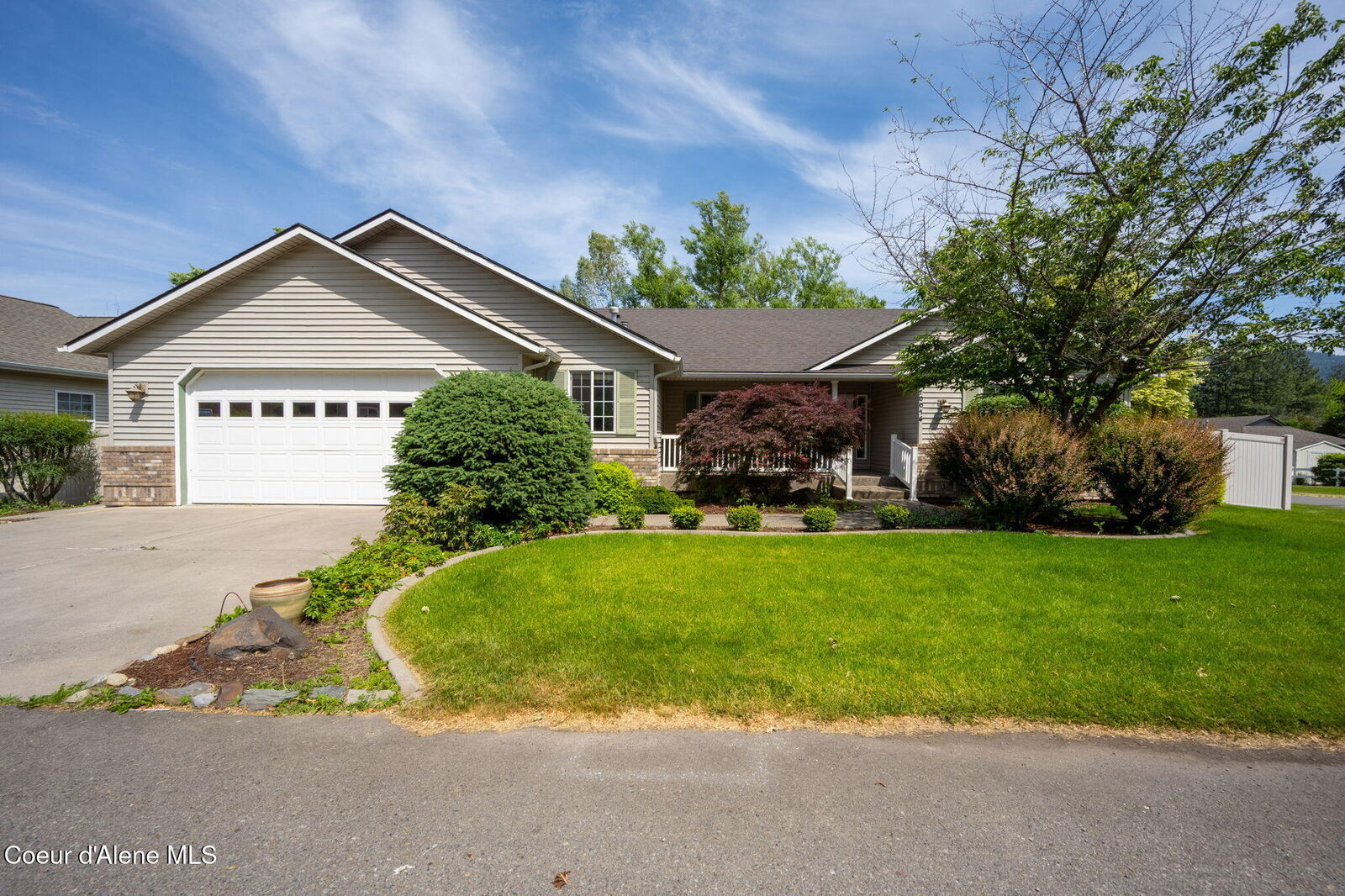 Property Photo:  10016 N Zack Ct  ID 83835 