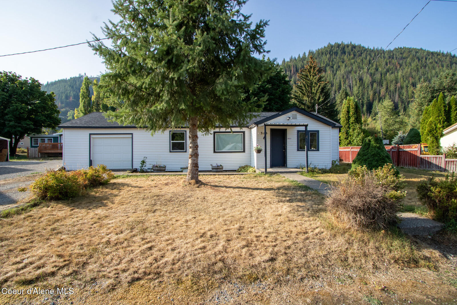 Property Photo: 315 W Yellowstone Ave ID 83849