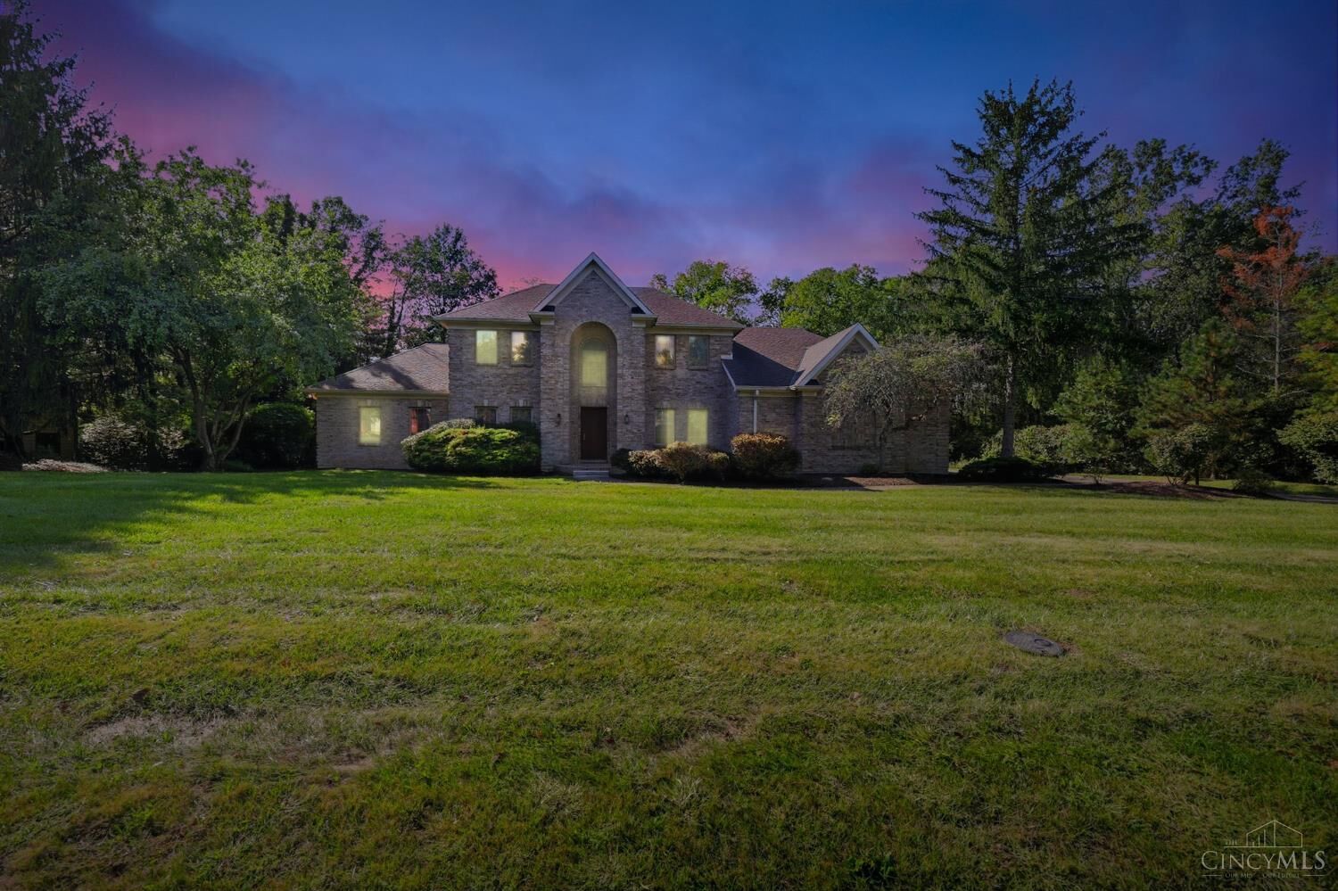 Property Photo:  1122 Black Horse Run  OH 45140 