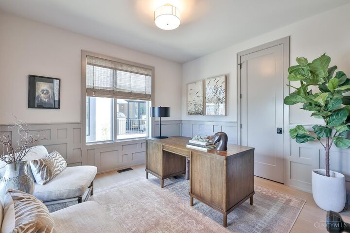 Property Photo:  2930 Three Oaks Lane  OH 45209 