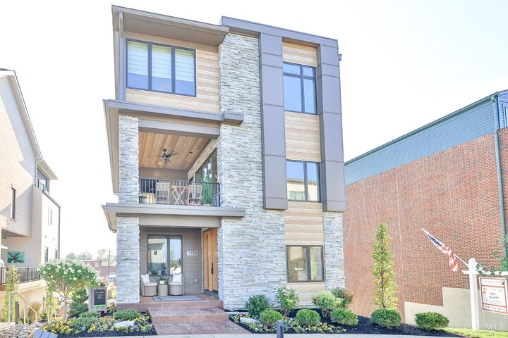 Property Photo: 2930 Three Oaks Lane OH 45209