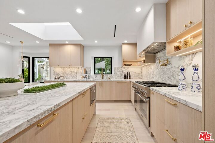 Property Photo: 15415 Milldale Dr CA 90077