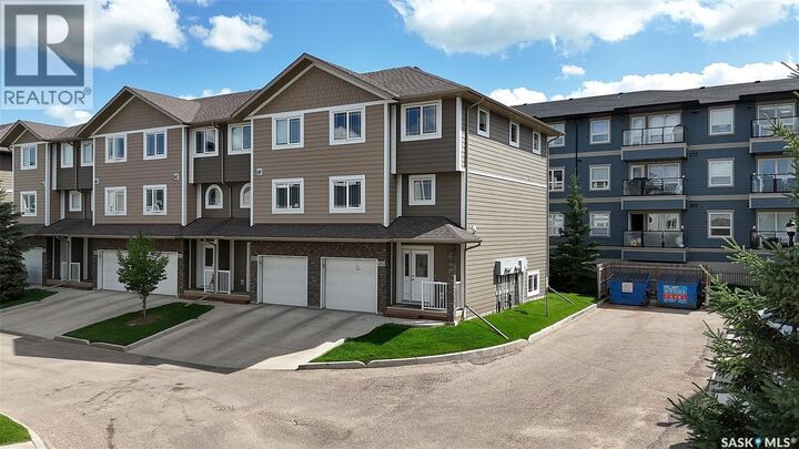 Property Photo:  401 212 Willis Crescent  SK S7T 0R7 