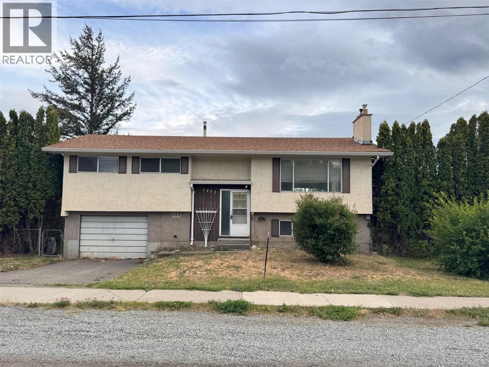 Property Photo:  2402 Clapperton Avenue  BC V1K 1A2 