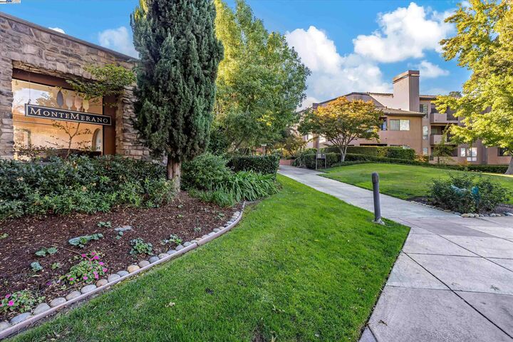 Property Photo:  39199 Guardino Dr 170  CA 94538 