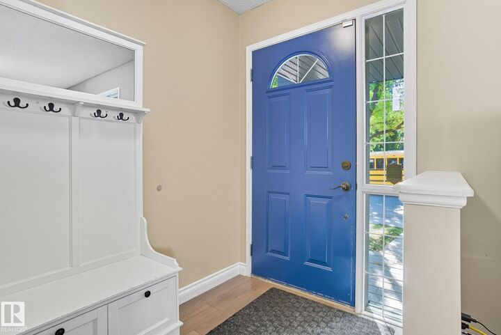 Property Photo:  1438 Grant Way NW  AB T5T 6L3 