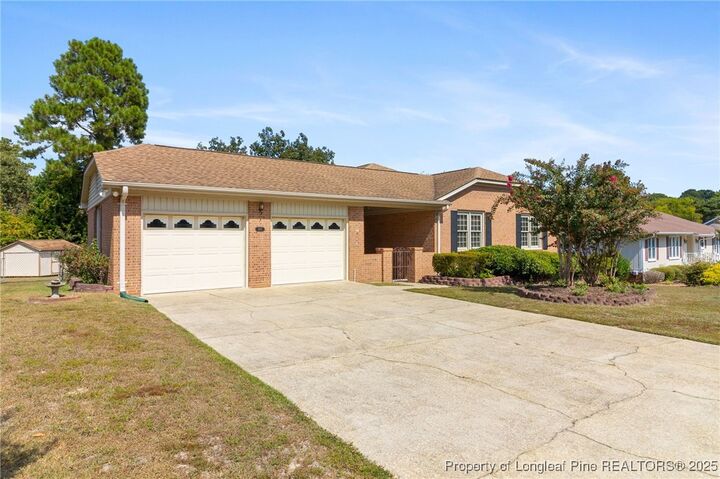 Property Photo:  810 Southview Circle  NC 28311