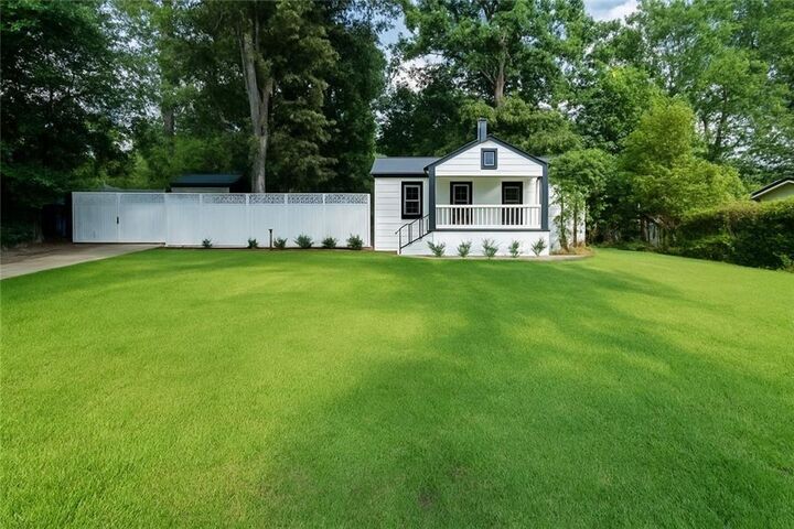 Property Photo: 2502 Barge Road SW GA 30331