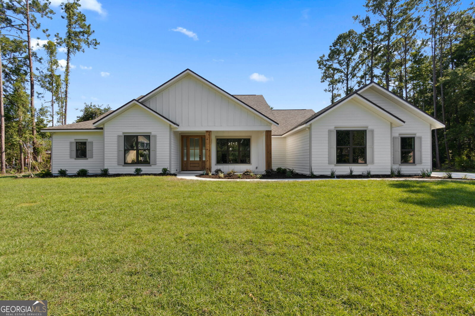 Property Photo: 110 Somerset Drive GA 31548