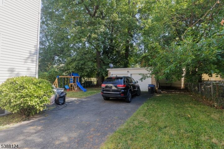 Property Photo: 54 Linwood Pl NJ 07017