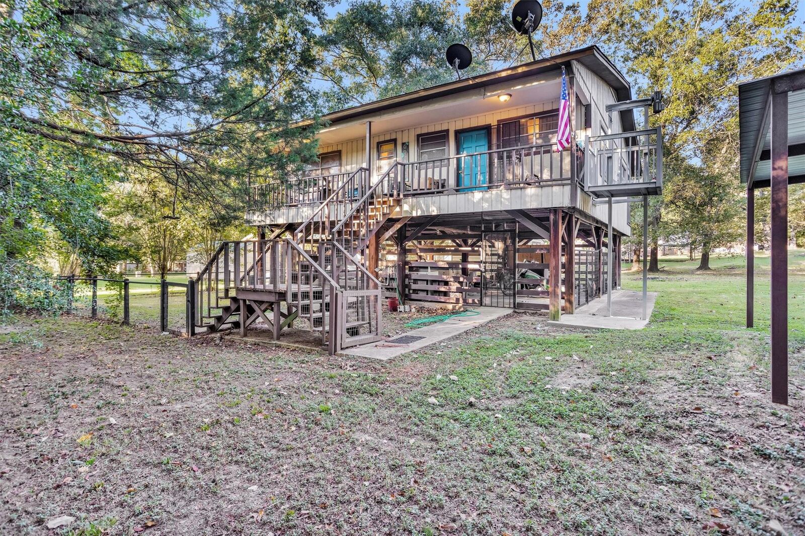 Property Photo: 139 W Enchantment Drive TX 75862