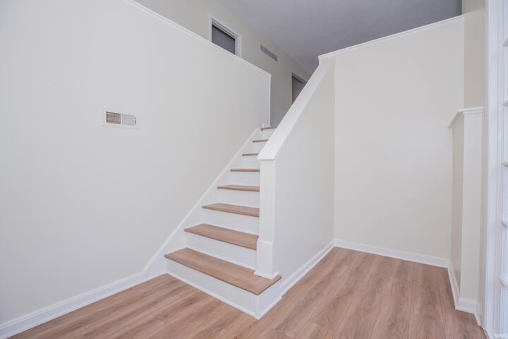 Property Photo: 7530 Meadowview Drive IN 47710