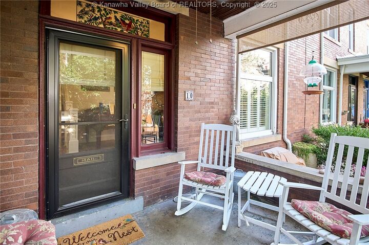 Property Photo: 10 Arlington Court WV 25301