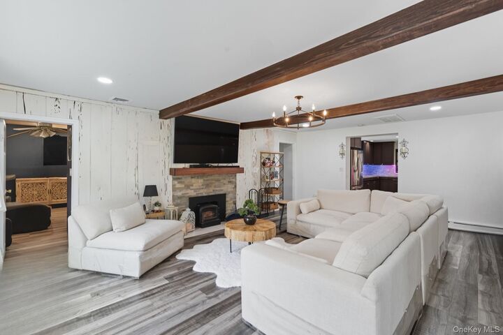 Property Photo:  70 Trafalgar Drive  NY 11967 