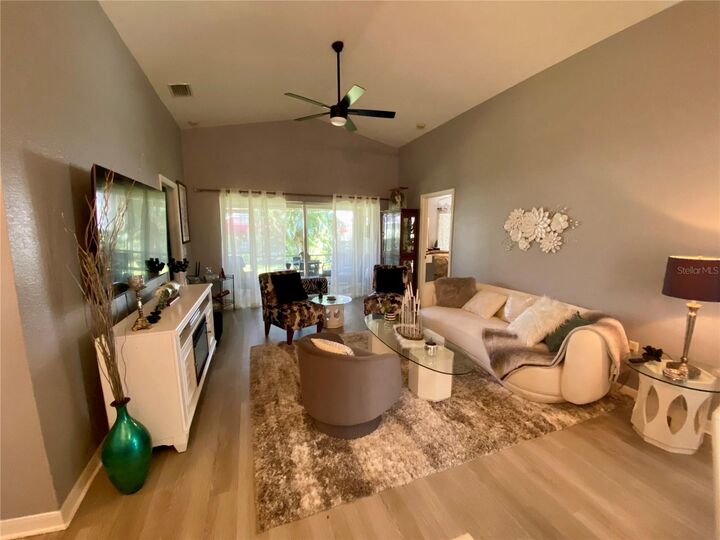 Property Photo:  246 Chalet Estates Street  FL 33859 