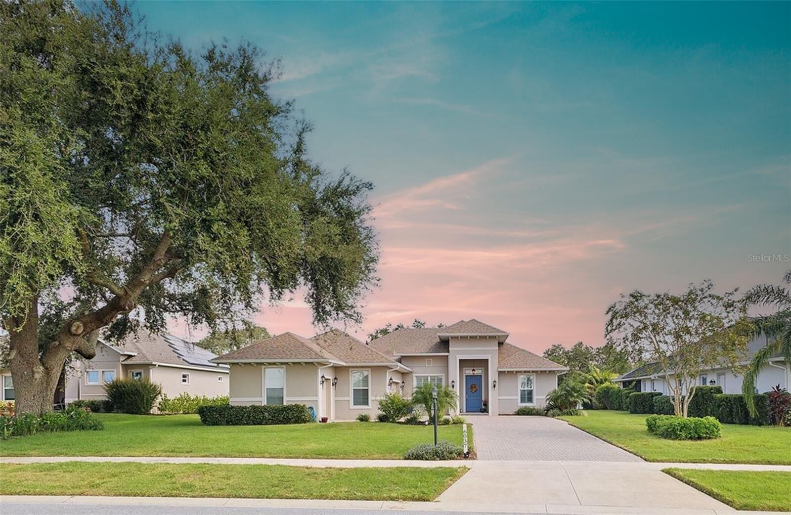 Property Photo:  6037 Apex Way  FL 32159 