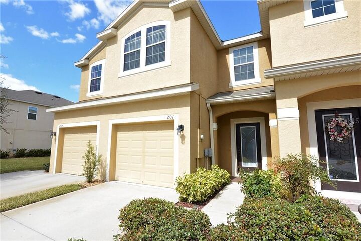 Property Photo: 201 Angel Trumpet Way FL 32765