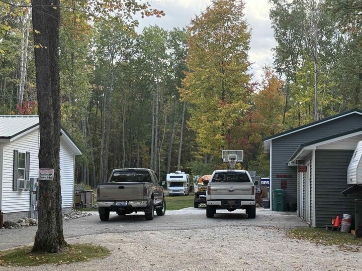 Property Photo: 5233 W Emery MI 48651