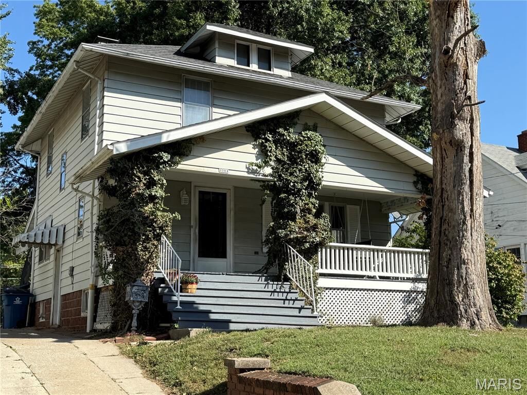 Property Photo:  3304 Jackson Street  IL 62002 