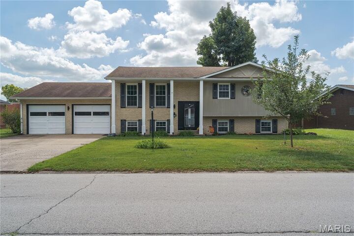 2270 Clinton Drive  Granite City IL 62040 photo