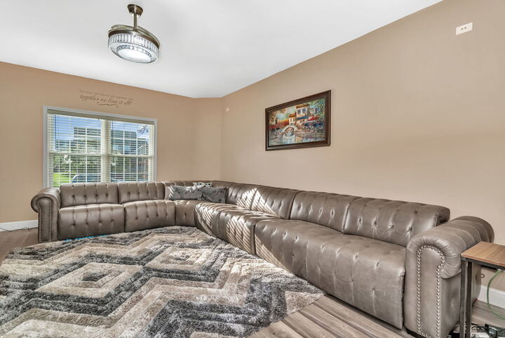 Property Photo: 1055 S Heritage Drive IL 60416